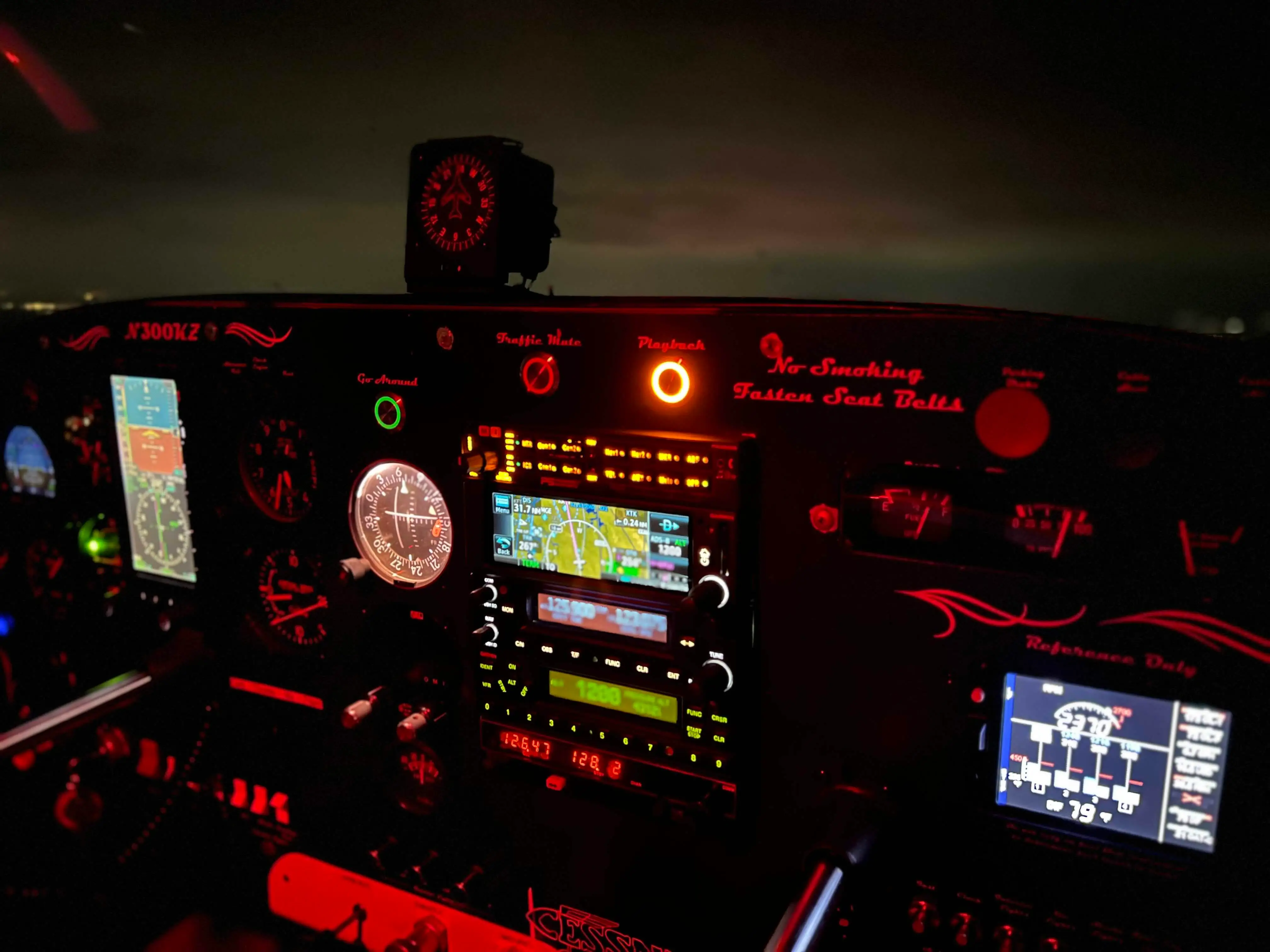G1000 glass cockpit