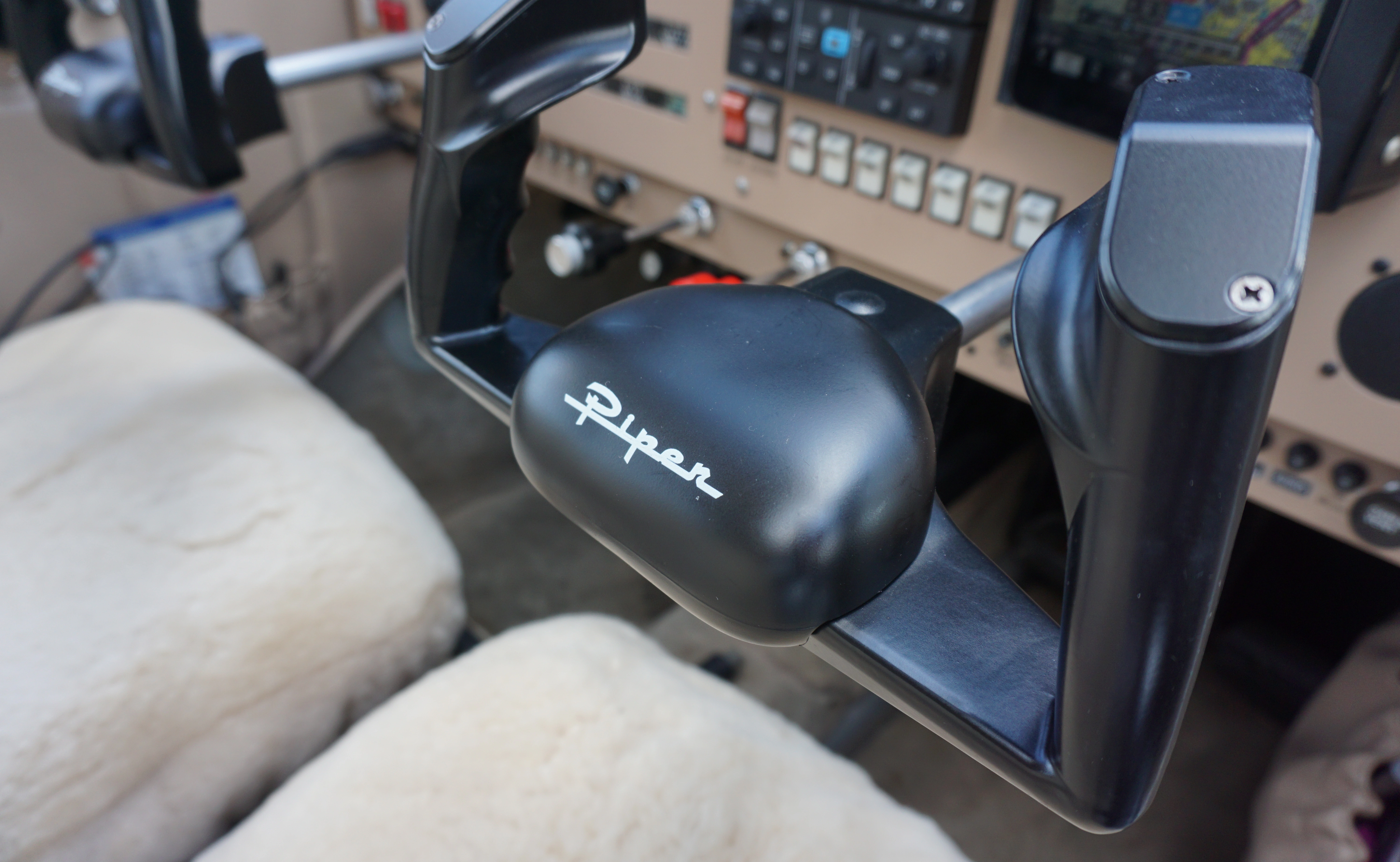 Piper Cherokee 180 Interior
